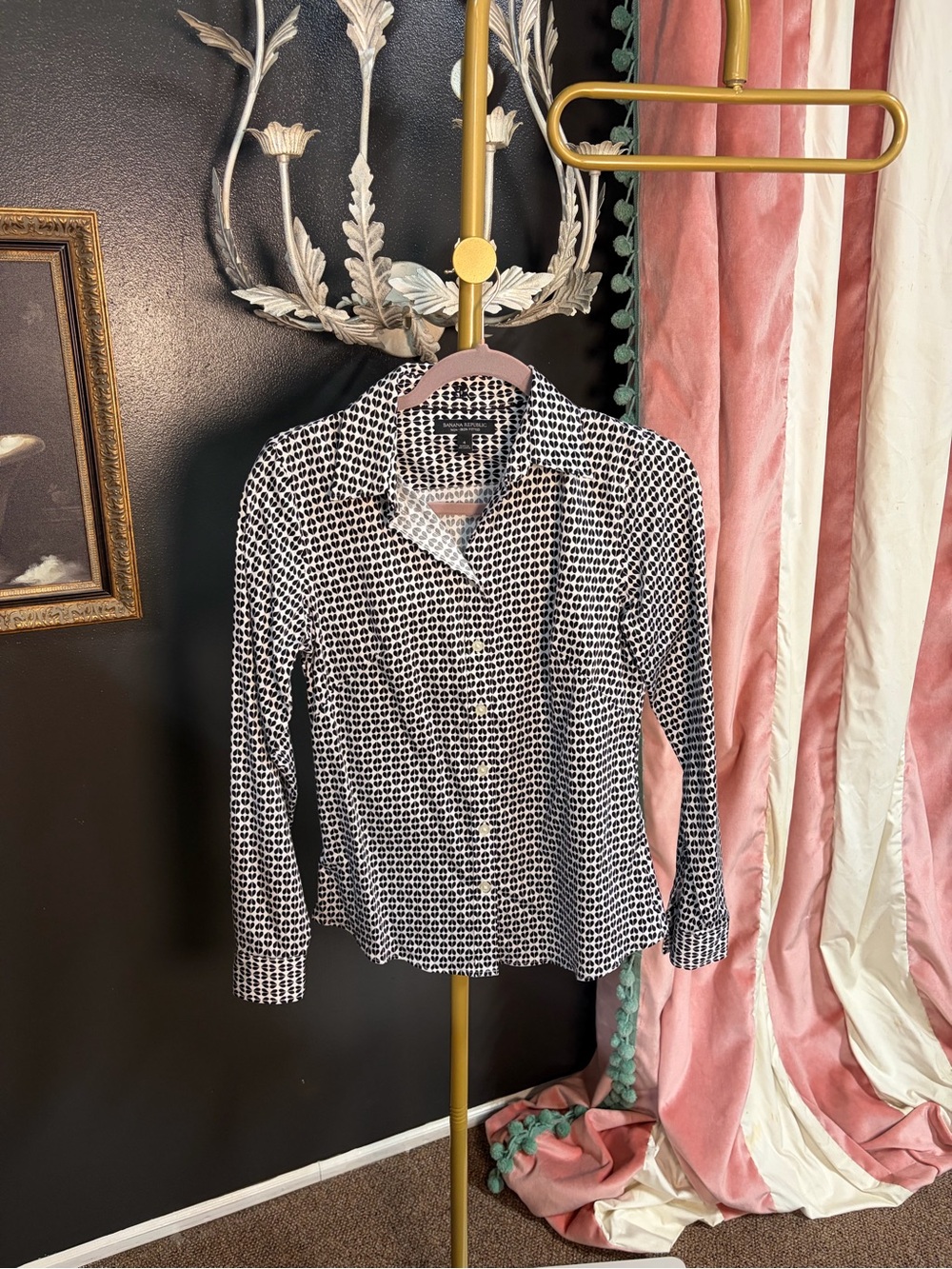 Banana Republic Black and White Geometric Button-Down Shirt